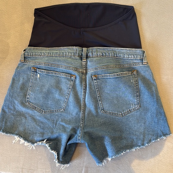 Abercrombie & Fitch Maternity Shorts - Picture 9 of 9